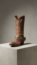 Bottes cowboy cuir usé et métal